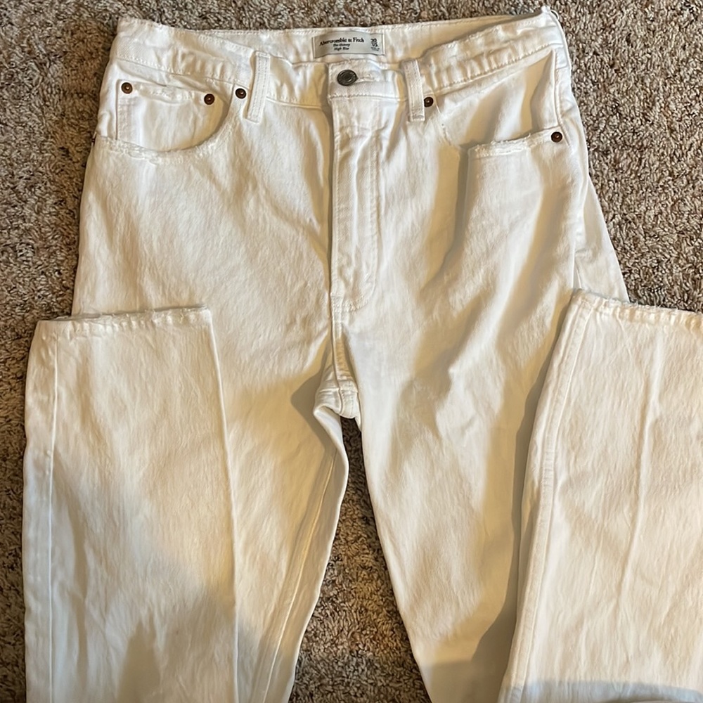 Abercrombie & Fitch - the skinny high rise white denim - size 30/10 Long